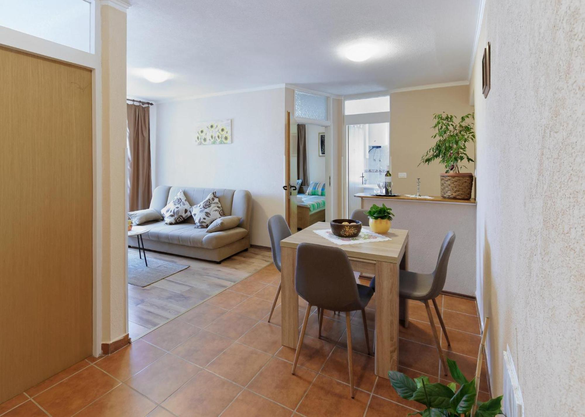 Apartments Viola By Rent Istria Momjan Exterior photo